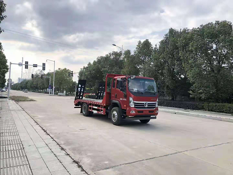 國(guó)六重汽王牌單橋黃牌平板運(yùn)輸車