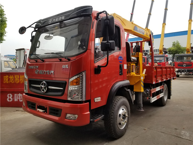 大運(yùn)藍(lán)牌隨車(chē)吊