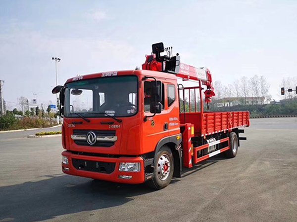 東風(fēng)多利卡D9國(guó)六玉柴200馬力隨車(chē)吊專(zhuān)用底盤(pán)