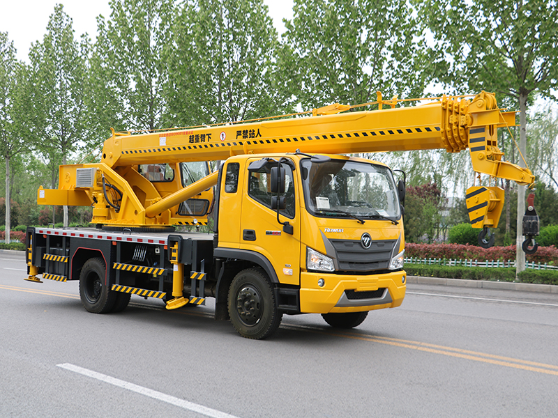 福田12噸汽車吊