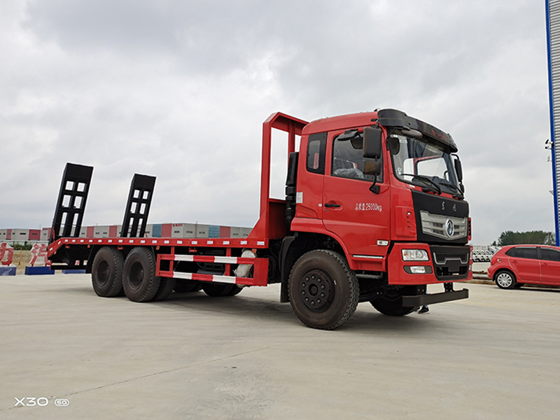 東風(fēng)D17-H國六后八輪平板車