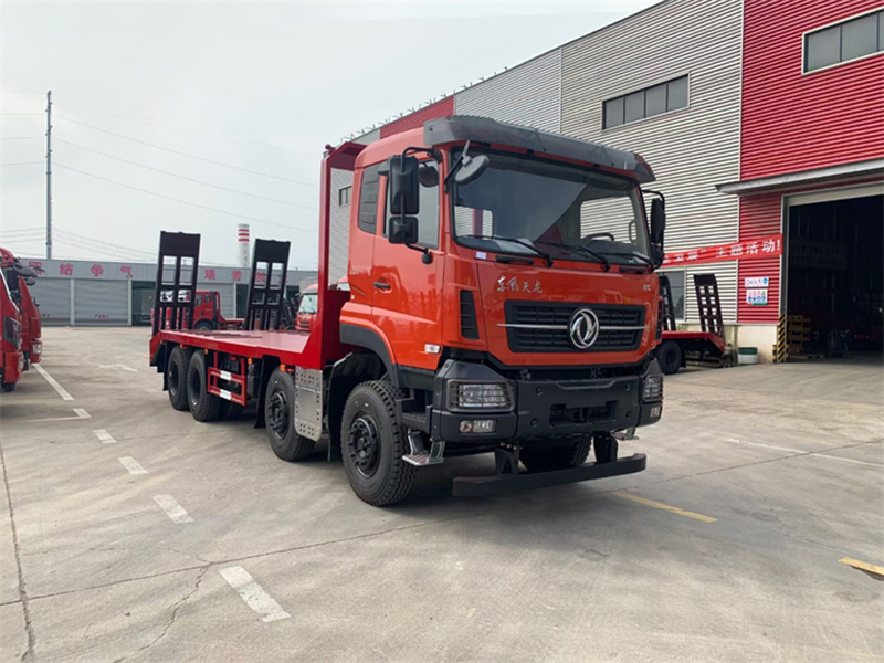 東風天龍國六前四后八平板車