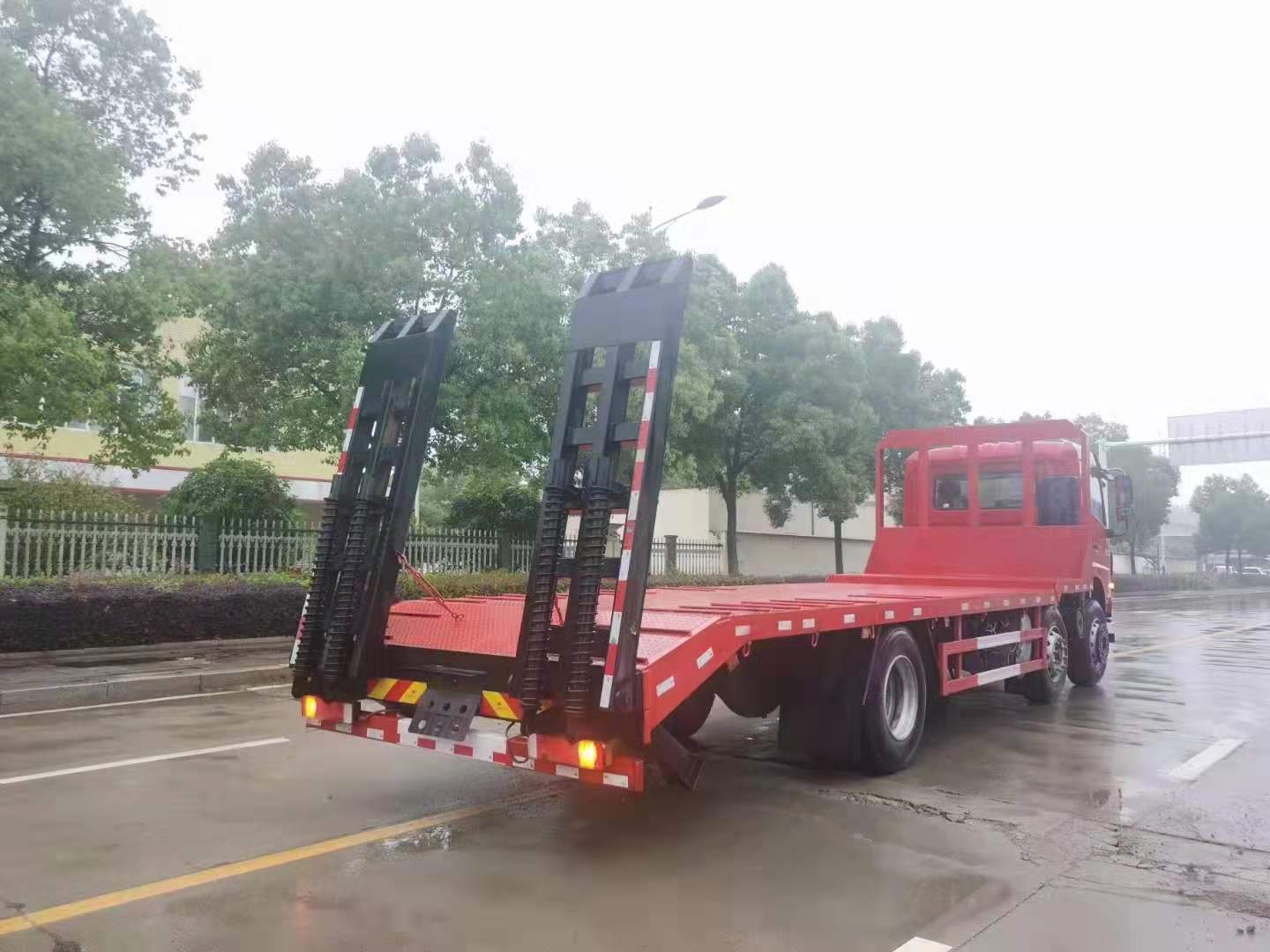 華神后八輪平板車