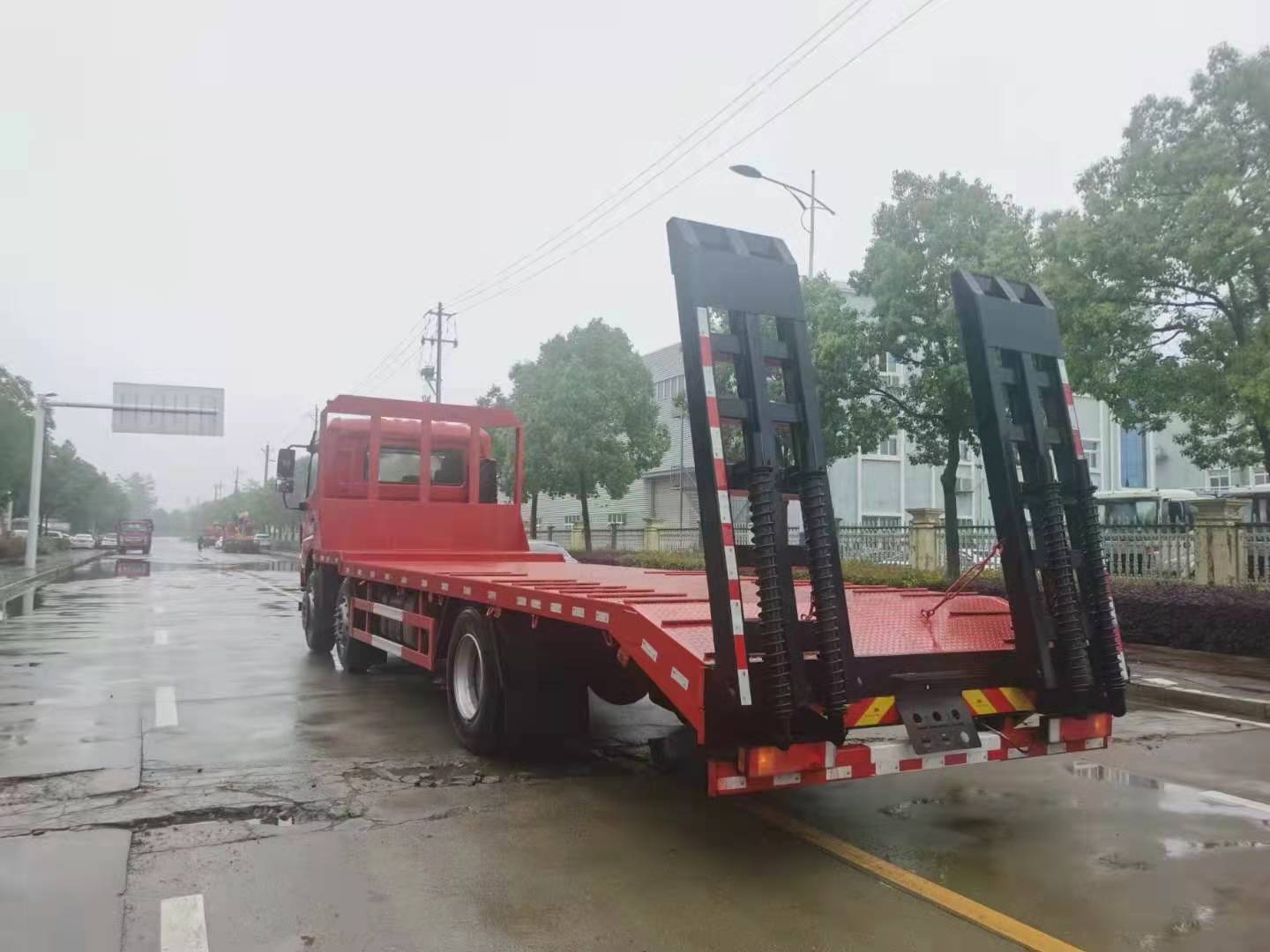 華神后八輪平板車